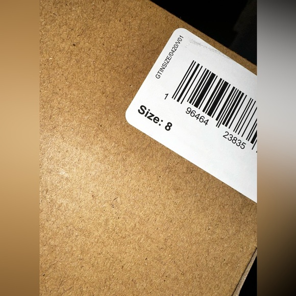 Brand new Yeezy graphite foam runner - Picture 4 of 4